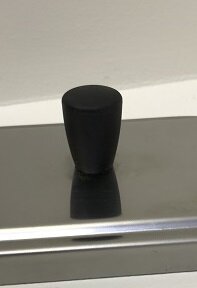 Knob for sauce bar lid