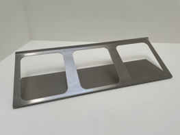 RVS frame voor 3 dispensers 2,5L dispensers Remia en Oliehoorn-maatv. RVS frame voor 3 dispensers 2,5L dispensers Remia en Oliehoorn-maatv.